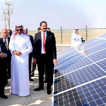 تخطط البحرين لبناء مشروع للطاقة الشمسية بقدرة 72 ميجاوات في الصخير